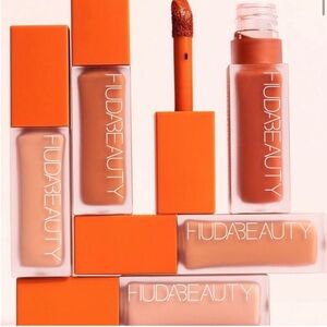 NEW✅HUDABEAUTY #FauxFilter Color Corrector in Peach